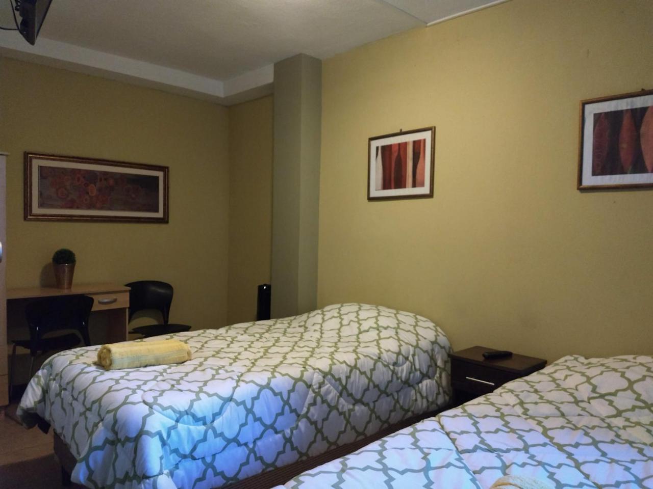 Give House Bed & Breakfast Guatemala City Eksteriør bilde